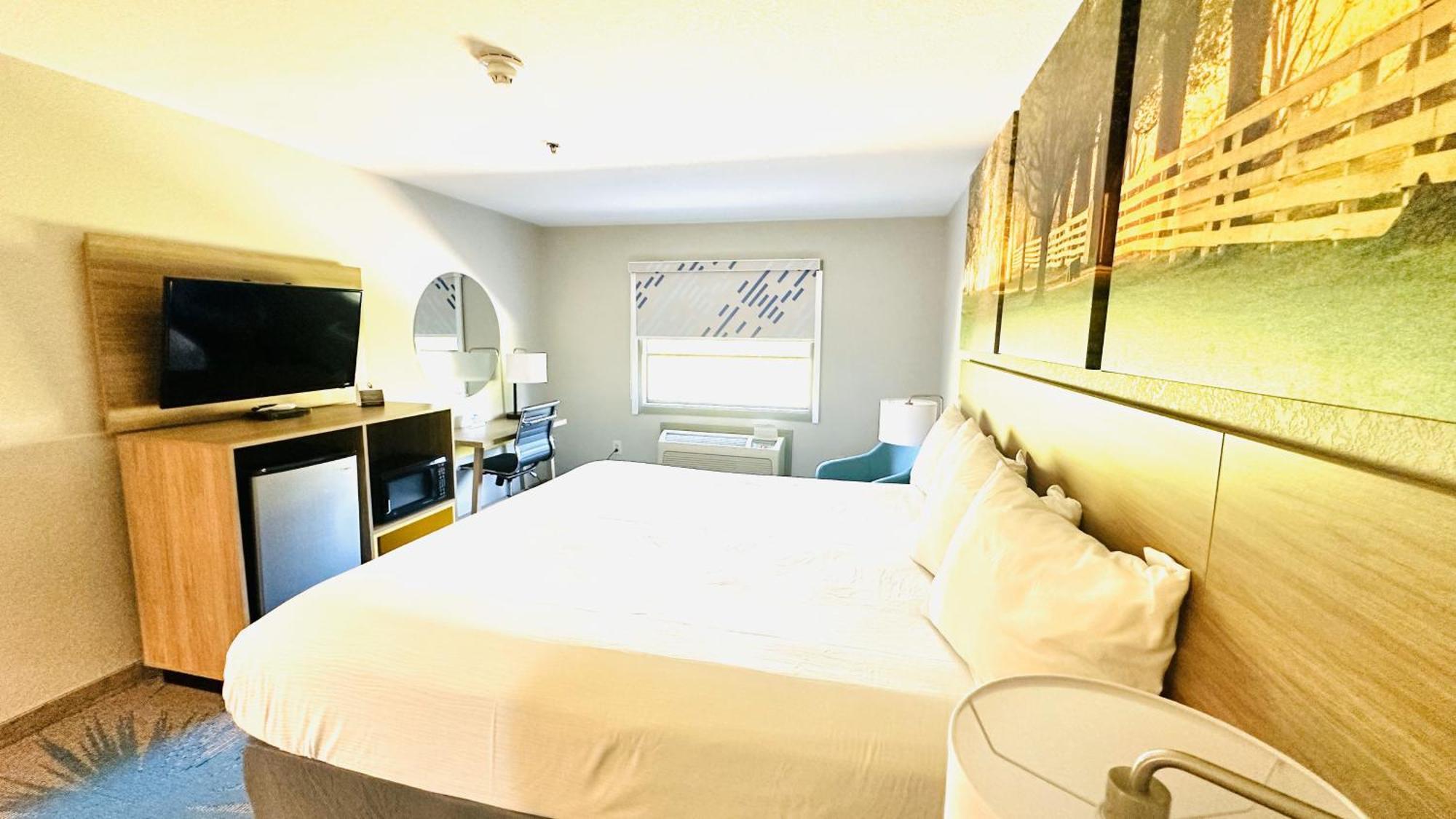 Hotel Days & By Wyndham Wynne